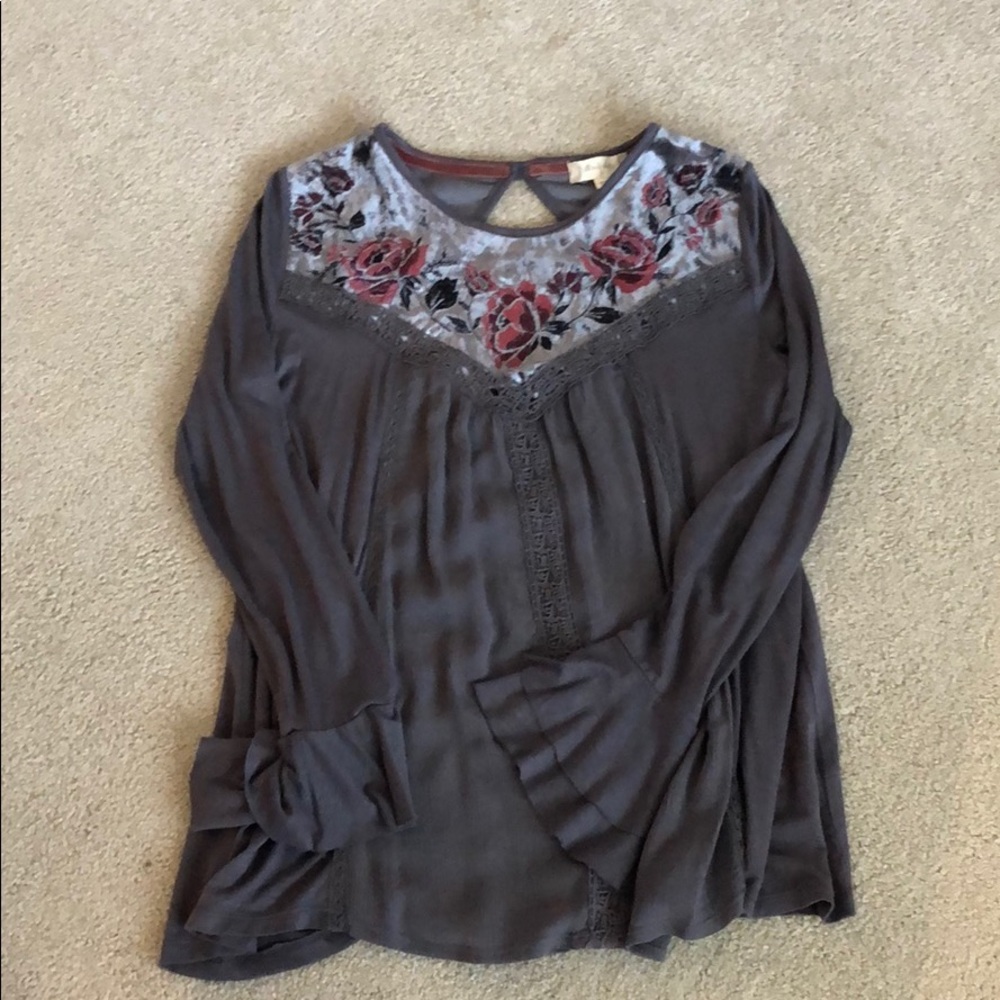 Never worn altard states top